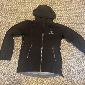 Arc’teryx Beta lt black size M